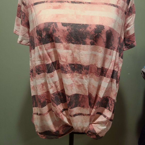 NWOT Pink Lily Pink Striped Tie Dye Top - Picture 4 of 8